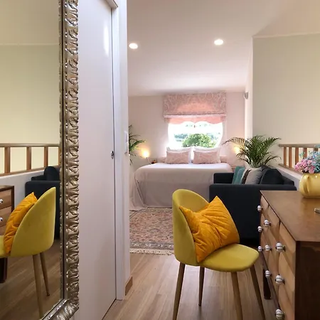 Pool Oasis With Private Parking- Modern Country Vigia 8