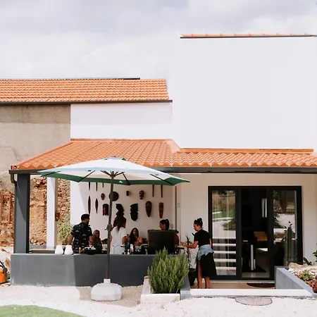 Nyaraló Pool Oasis With Private Parking- Modern Country Vigia 8 *