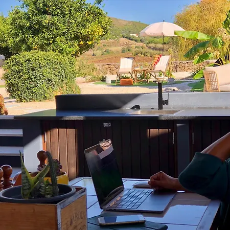 Nyaraló Pool Oasis With Private Parking- Modern Country Vigia 8