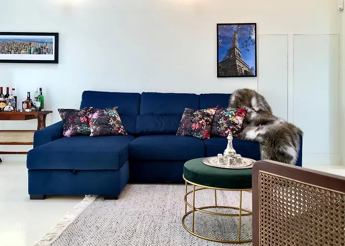 Дом отдыха Pool Oasis With Private Parking- Modern Country Vigia 8 Matacaes