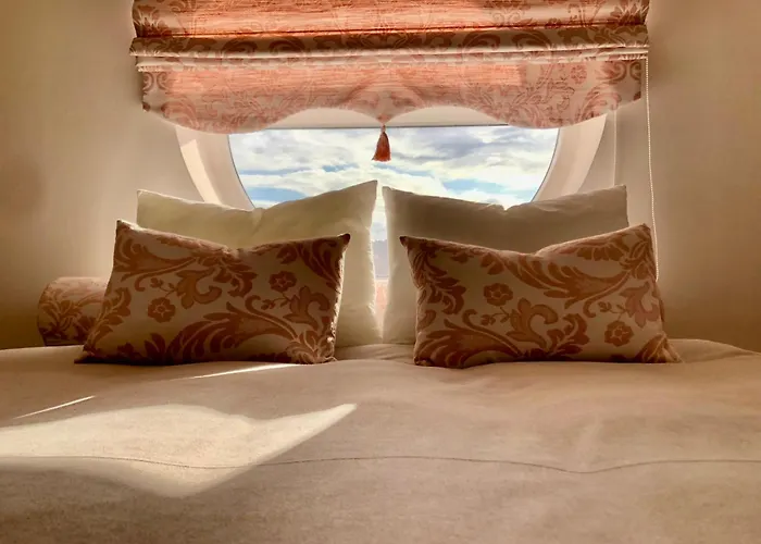 Дом отдыха Pool Oasis With Private Parking- Modern Country Vigia 8