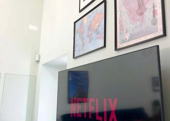 Pool Oasis With Private Parking- Modern Country Vigia 8