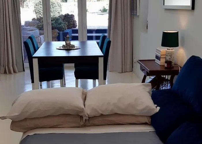 Сasa de vacaciones Pool Oasis With Private Parking- Modern Country Vigia 8 Matacaes